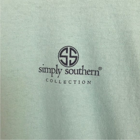 Simply Southern Date Attire Must Haves Short Sleeve Crewneck Graphic‎ T-shirt - Picture 4 of 7